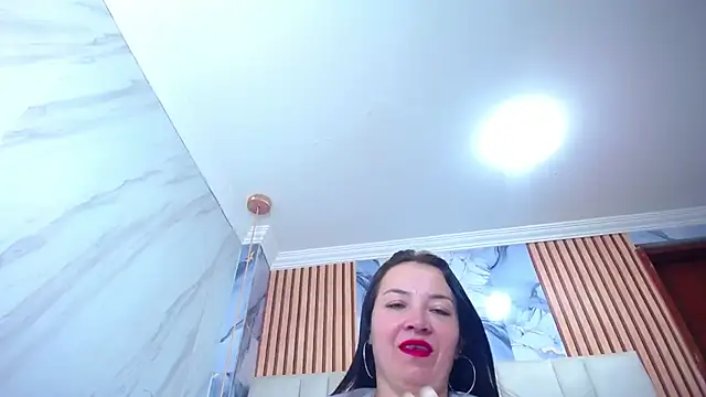 CharlotteSchmidtt online show from January 2026 11:23:02 AM