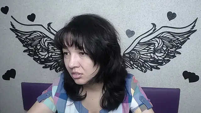Snapshot of SelenaFly chatting on September 2025 11:10:01 AM SelenaFly online show from September 2025 11:10:01 AM