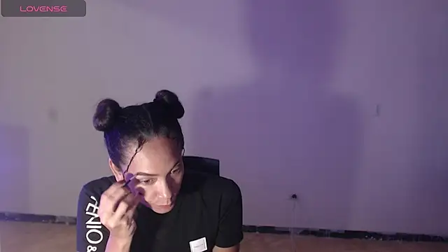 Snapshot of DonnaDidiamantti chatting on September 2025 10:15:02 PM DonnaDidiamantti online show from September 2025 10:15:02 PM