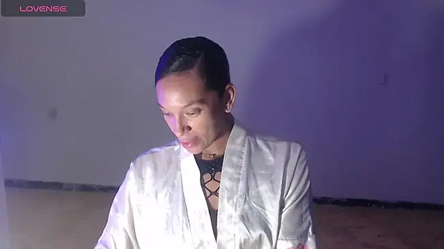 Snapshot of DonnaDidiamantti chatting on October 2025 10:32:02 PM DonnaDidiamantti online show from October 2025 10:32:02 PM