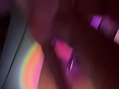 Snapshot of luvrgrllani chatting on December 2025 03:33:01 AM luvrgrllani online show from December 2025 03:33:01 AM