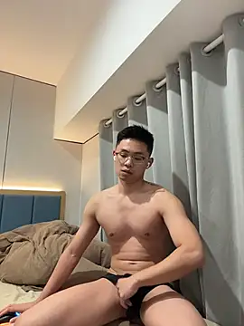 Snapshot of jensenyep chatting on November 2025 02:06:02 PM jensenyep online show from November 2025 02:06:02 PM