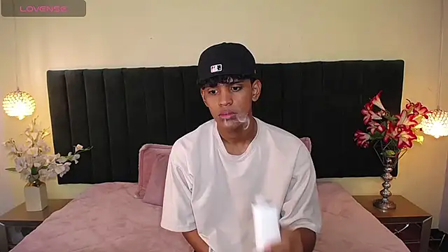 Snapshot of jhos_padill chatting on October 2025 01:43:02 PM jhos padill online show from October 2025 01:43:02 PM