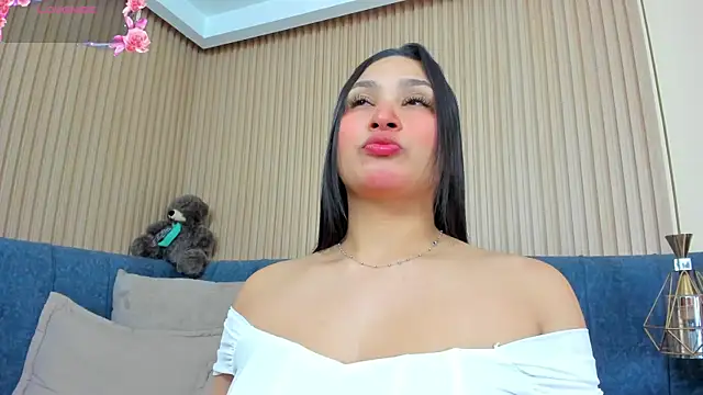 angel ponce online show from June 2026 07:07:01 PM