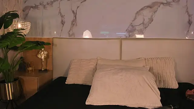 Celeste-Evanns online show from June 2026 08:20:02 PM