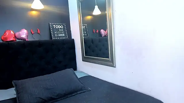 tiiny emilly online show from October 2025 08:16:02 PM