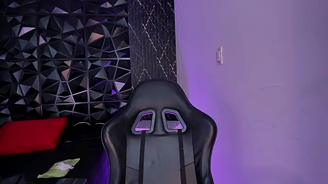 Snapshot of ChannelWhite_ chatting on March 2026 09:21:02 PM ChannelWhite online show from March 2026 09:21:02 PM