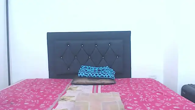 natashat lorent online show from October 2025 08:09:02 PM