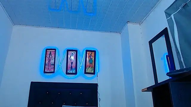 Snapshot of natashat_lorent chatting on March 2026 10:59:01 PM natashat lorent online show from March 2026 10:59:01 PM