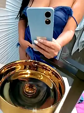 Snapshot of Ternura_Prohibida chatting on October 2025 01:49:02 AM Ternura Prohibida online show from October 2025 01:49:02 AM