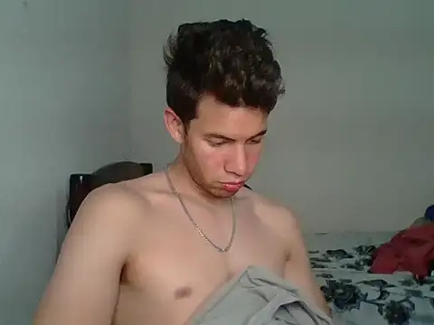 Maxtaylor18 online show from March 2026 03:56:01 AM