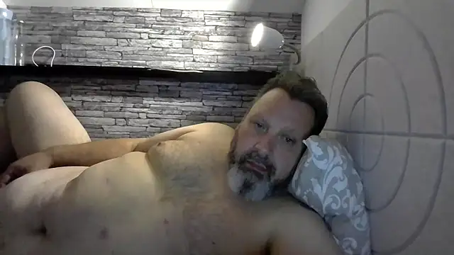 BigMan738xh online show from June 2026 11:08:01 PM