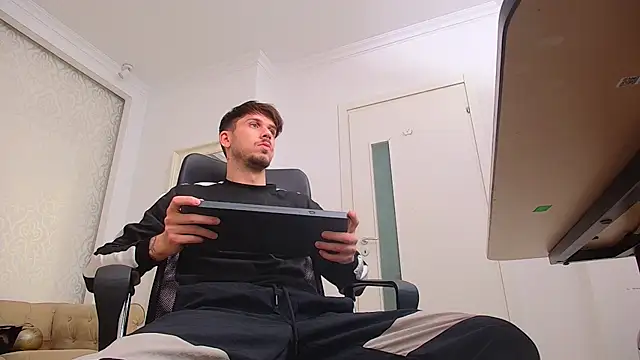 JonahShaw online show from September 2025 04:27:02 AM