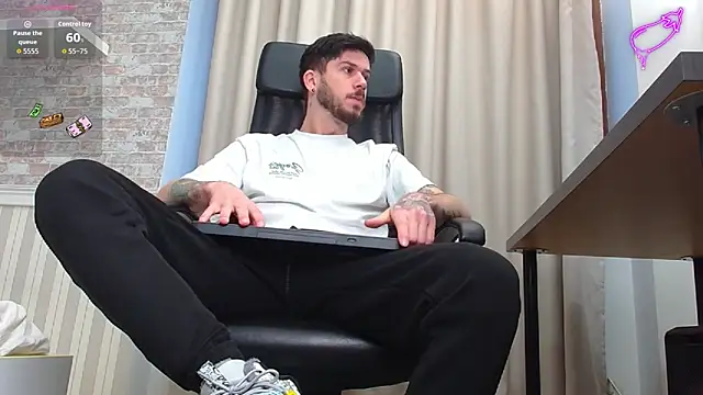 JonahShaw online show from November 2025 05:28:02 AM