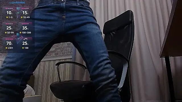 Snapshot of JonahShaw chatting on March 2026 04:40:02 AM JonahShaw online show from March 2026 04:40:02 AM