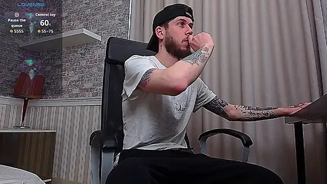 Snapshot of JonahShaw chatting on March 2026 05:22:01 AM JonahShaw online show from March 2026 05:22:01 AM