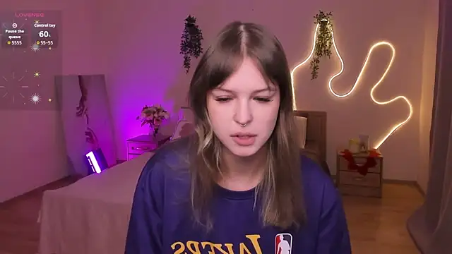 Lisa Blossom online show from April 2026 06:05:01 AM