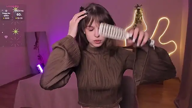 Lisa Blossom online show from April 2026 06:06:01 AM