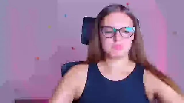 Snapshot of Aurora_White chatting on September 2025 11:32:01 AM Aurora White online show from September 2025 11:32:01 AM