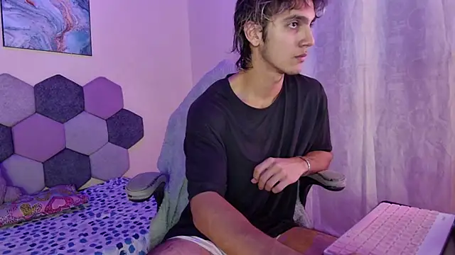 Snapshot of zeta_tgn chatting on October 2025 12:14:02 PM zeta tgn online show from October 2025 12:14:02 PM