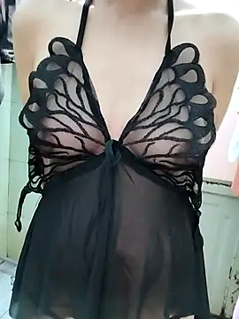 Snapshot of Sexyladzy chatting on September 2025 03:33:02 AM Sexyladzy online show from September 2025 03:33:02 AM