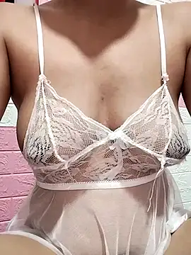 Snapshot of Sexyladzy chatting on October 2025 03:35:01 PM Sexyladzy online show from October 2025 03:35:01 PM