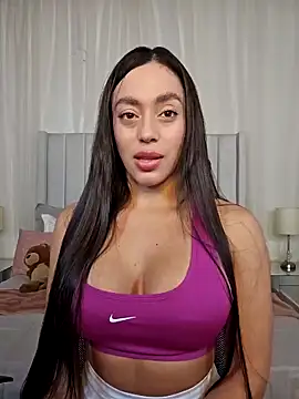 Snapshot of AriadnaTaylor chatting on November 2025 05:14:01 PM AriadnaTaylor online show from November 2025 05:14:01 PM