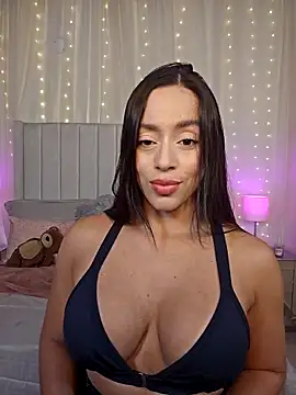AriadnaTaylor online show from May 2026 06:35:02 PM