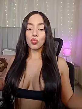 AriadnaTaylor online show from May 2026 05:20:02 PM