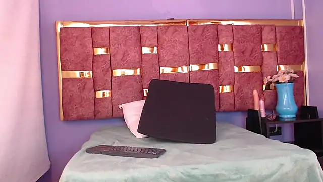 shantall 05 online show from September 2025 03:17:02 AM