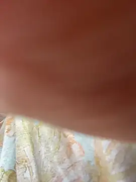 Isa Villamarin online show from October 2025 02:27:01 PM