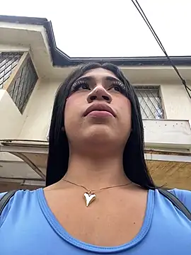 LiaSaenz27 online show from November 2025 03:57:01 PM