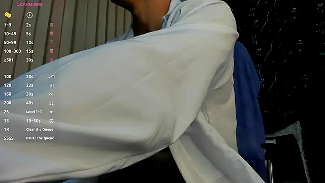 Alexander ferre online show from October 2025 07:34:02 PM