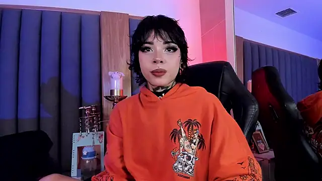 misstomie  online show from February 2026 05:11:01 PM