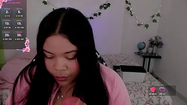 Snapshot of Juicy_elenxx chatting on March 2026 03:35:02 AM Juicy elenxx online show from March 2026 03:35:02 AM