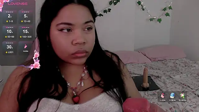 Snapshot of Juicy_elenxx chatting on March 2026 04:28:02 AM Juicy elenxx online show from March 2026 04:28:02 AM