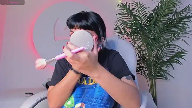 Snapshot of emily-santoss chatting on September 2025 12:20:01 PM emily-santoss online show from September 2025 12:20:01 PM