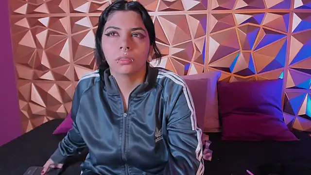 Snapshot of emily-santoss chatting on October 2025 12:24:02 PM emily-santoss online show from October 2025 12:24:02 PM