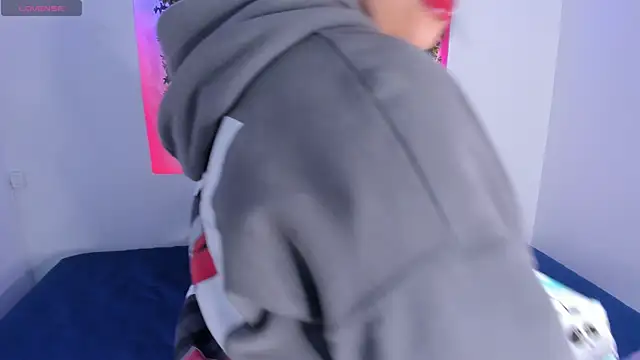 Snapshot of emily-santoss chatting on November 2025 02:29:01 PM emily-santoss online show from November 2025 02:29:01 PM