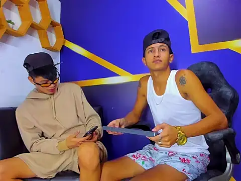 gustavo saaled19  online show from September 2025 07:46:02 PM