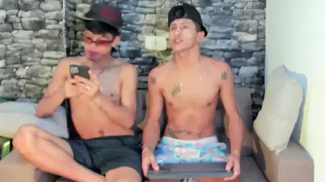 gustavo saaled19  online show from November 2025 09:57:02 PM