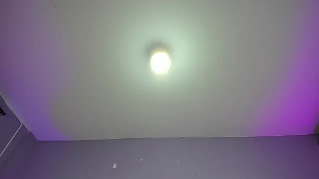 Snapshot of ValeriaJacobs chatting on October 2025 12:20:01 PM ValeriaJacobs online show from October 2025 12:20:01 PM