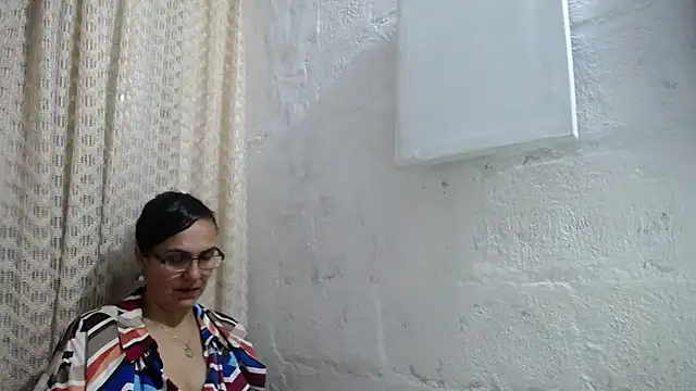 Snapshot of gabbyparker_ chatting on October 2025 10:27:02 AM gabbyparker online show from October 2025 10:27:02 AM