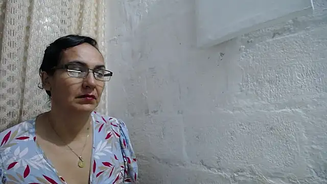 Snapshot of gabbyparker_ chatting on November 2025 10:06:02 AM gabbyparker online show from November 2025 10:06:02 AM