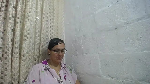 gabbyparker  online show from April 2026 11:24:01 AM