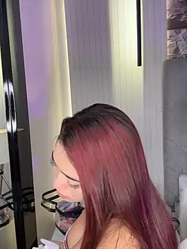 HannahCollyns online show from February 2026 05:11:02 PM