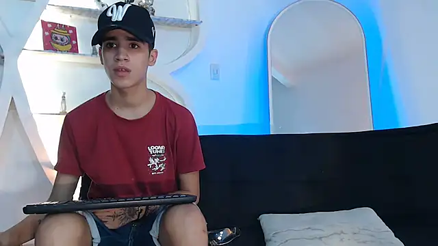 Snapshot of THREE_GUYS_HOT chatting on September 2025 07:58:02 PM THREE GUYS HOT online show from September 2025 07:58:02 PM