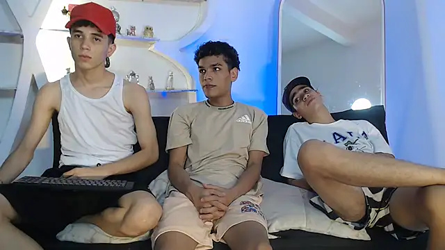 Snapshot of THREE_GUYS_HOT chatting on September 2025 07:19:02 PM THREE GUYS HOT online show from September 2025 07:19:02 PM