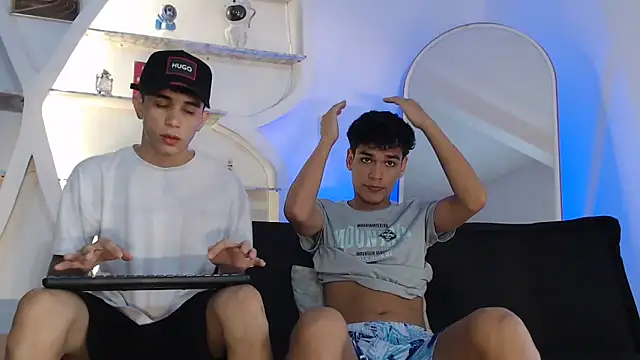 Snapshot of THREE_GUYS_HOT chatting on October 2025 07:20:02 PM THREE GUYS HOT online show from October 2025 07:20:02 PM