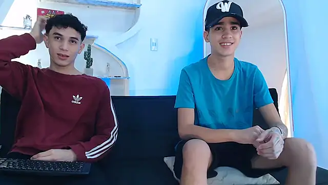 Snapshot of THREE_GUYS_HOT chatting on October 2025 07:25:02 PM THREE GUYS HOT online show from October 2025 07:25:02 PM